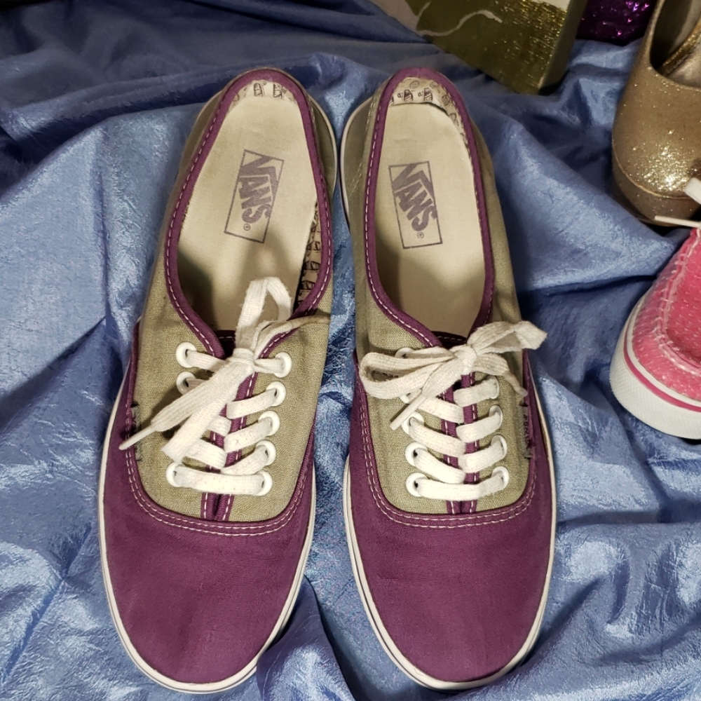 8.5 purple & gray Vans